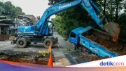 Gorong-gorong Tua Sebabkan Jalan Amblas di Lenteng Agung, Akan Ditutup Plat Besi
