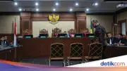 Hakim Ungkap Pihak Diperkaya dalam Kasus Chromebook Ibam
