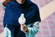 Hati-hati, Kebiasaan Sepele Saat Makan Es Krim Bikin Sakit