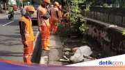 Kambing Mati di Trotoar Cempaka Putih Dievakuasi PPSU