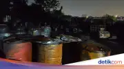 Kebakaran Hebat Gudang Oli di Jakut, Ledakan Disertai Api Besar