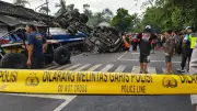 Kecelakaan Dua Truk di Situbondo, Balita 5 Tahun Tewas Terjepit