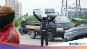Kemacetan Parah di Jembatan KBT Jakut-Bekasi Akibat Pengalihan Arus Proyek