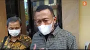 Koleksi Mobil Antik Bupati Nonaktif Ponorogo Sugiri Sancoko Diangkut KPK
