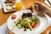 Mengapa Salad Sering Jadi Hidangan Pembuka? Ini Alasannya