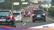 Mobil Pecah Ban Massal di Tol Jagorawi, Jasa Marga Siap Ganti Rugi