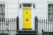 Panduan Memilih Warna Cat Pintu Depan Rumah yang Tepat
