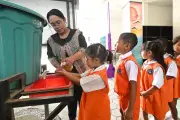 Pemerintah Jamin Kesejahteraan dan Kepastian Hukum Guru Non-ASN