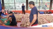 Pemprov DKI Minta Warga Gunakan Besek untuk Kurban demi Kurangi Sampah