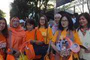 Penggemar Jerry Yan Tampil Kontras di Konser F*FOREVER dengan Kaus Oranye