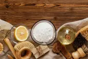Perbedaan Soda Kue dan Soda Cuci untuk Membersihkan Rumah