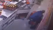 Polres Depok Buru Empat Perampok Minimarket Bersenjata Api Gasak Rp36 Juta