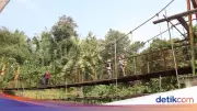 Polri Revitalisasi Jembatan Gantung di Anyer Jadi Akses Utama Petani