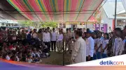 Prabowo Bagikan 180 Starlink dan 200 HP di Pulau Miangas Sulut