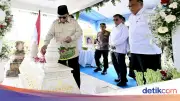 Prabowo Ziarah ke Makam Marsinah, Tabur Bunga dan Doa di Nganjuk