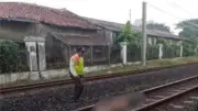 Pria Tanpa Identitas Tewas Tertabrak KRL di Lenteng Agung