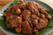 Rahasia Membuat Rendang Hitam Pekat ala Restoran Padang di Rumah