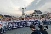 Rayakan Kelulusan, Siswa SMA Kolese De Britto Jalan 37 Km dan Bagikan Sembako