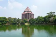 Rektor Dorong Mahasiswa Vokasi UI Kuasai Bahasa Inggris