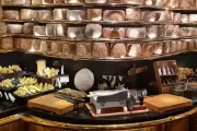 Restoran Buffet Terbesar Dunia di Prancis, Sajikan Lebih dari 150 Menu