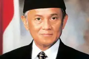 Rupiah Tembus Rp 17.669 per Dolar AS, Sentimen Eksternal dan Domestik Tekan