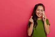 Sejarah Panjang Kata Halo: 200 Tahun dalam Cetak, 600 Tahun Akar