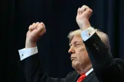 Video Trump Kibarkan Bendera Putih Ternyata Konten Manipulatif