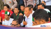 Wamendiktisaintek Temui Mahasiswa, Pastikan Tak Ada Penutupan Prodi