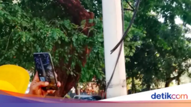 25 Tiang PJU di Kebayoran Lama Padam Akibat Kabel Dipotong