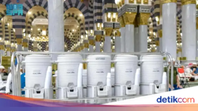 3 Doa Minum Air Zamzam: Bacaan Arab, Latin, dan Artinya