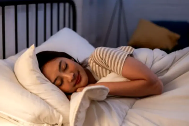 5 Minuman Alami yang Bantu Tidur Lebih Nyenyak, Tanpa Efek Samping