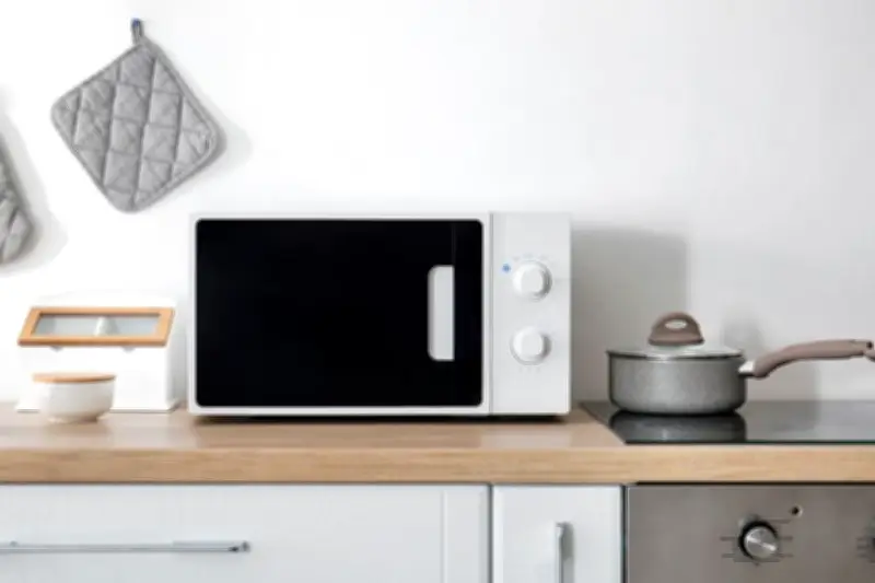 7 Makanan yang Tidak Boleh Dipanaskan di Microwave, Berbahaya!