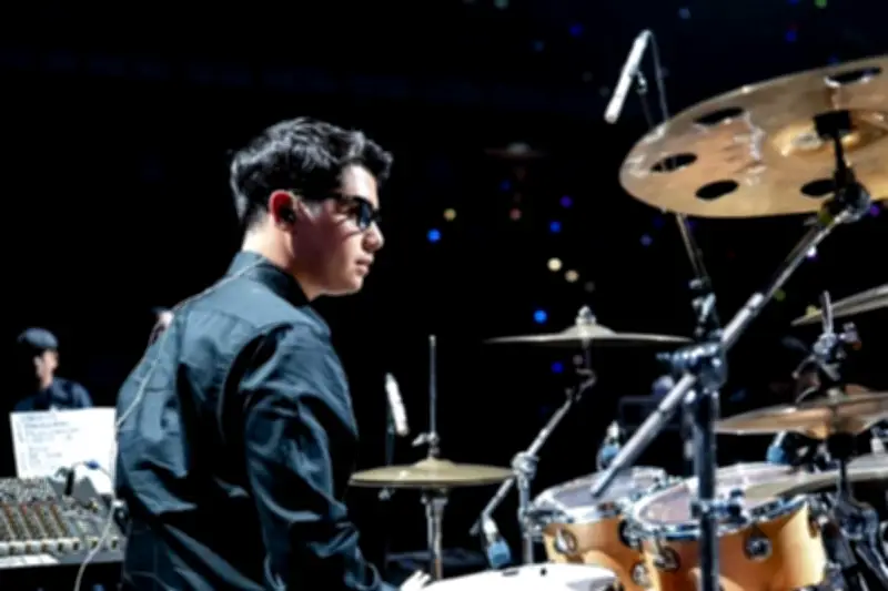 Al Ghazali Gantikan Tyo Nugros Jadi Drummer DEWA 19 di Malaysia