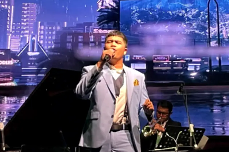 Alonzo Brata Curi Perhatian sebagai Pembuka Konser Indra Lesmana