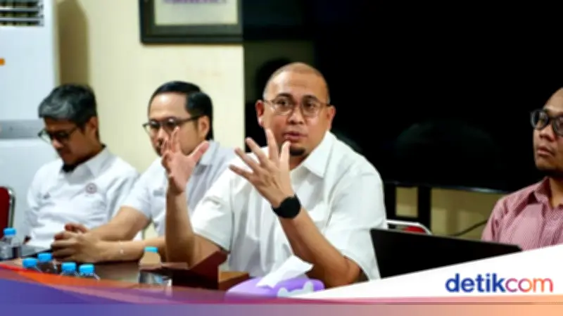 Andre Rosiade Satukan Elemen Semen Padang FC, Target Juara Liga 2 dan Promosi ke Liga 1