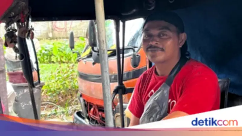 Antrean Sampah di TPS Rawajati Akibat Pembatasan Bantargebang