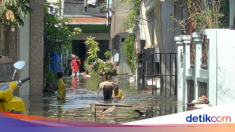 Banjir di Surabaya: 50 Titik Tergenang, Ketinggian Air Capai 50 Cm