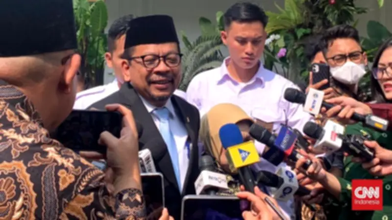 BEM UI Kritik Keras Argumen Qodari Soal MBG Tak Bisa Dihentikan