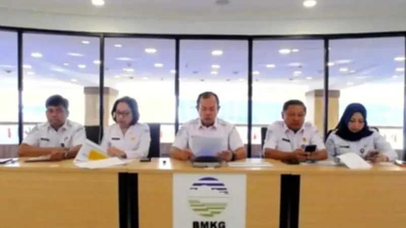 BMKG: Tsunami Minor Mulai Terdeteksi di Tiga Wilayah Indonesia