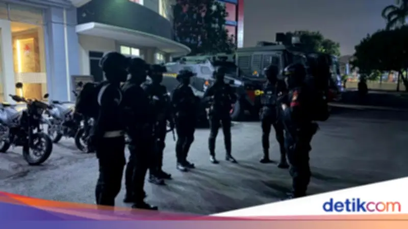 Brimob Amankan Remaja Penyalahgunaan Obat Keras di Bekasi