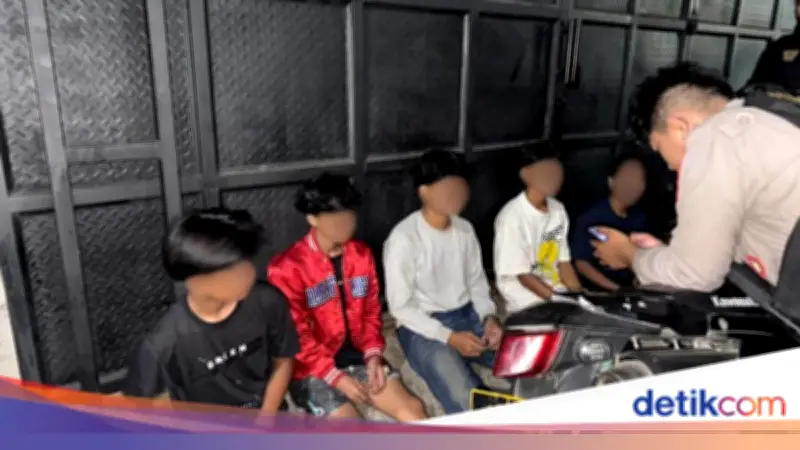 Brimob Bubarkan Pemuda Hendak Tawuran di Jakarta Timur, Sajam Diamankan