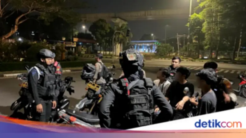Brimob Polda Metro Gagalkan Tawuran di Jakarta, 6 Remaja Diamankan