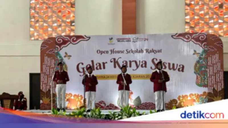 Bupati Kediri Motivasi Siswa di Open House Sekolah Rakyat 2026