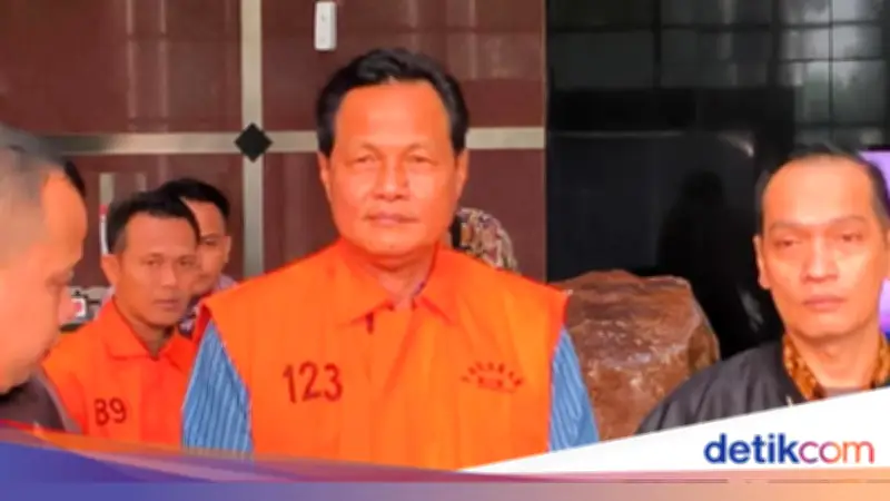 Bupati Muara Enim Edison Resmi Ditahan KPK Tersangka Korupsi