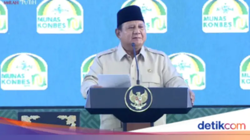 Canda Prabowo soal Panglima-Kapolri Pakai Peci di Munas NU: Aturan PDL Perlu Diubah?