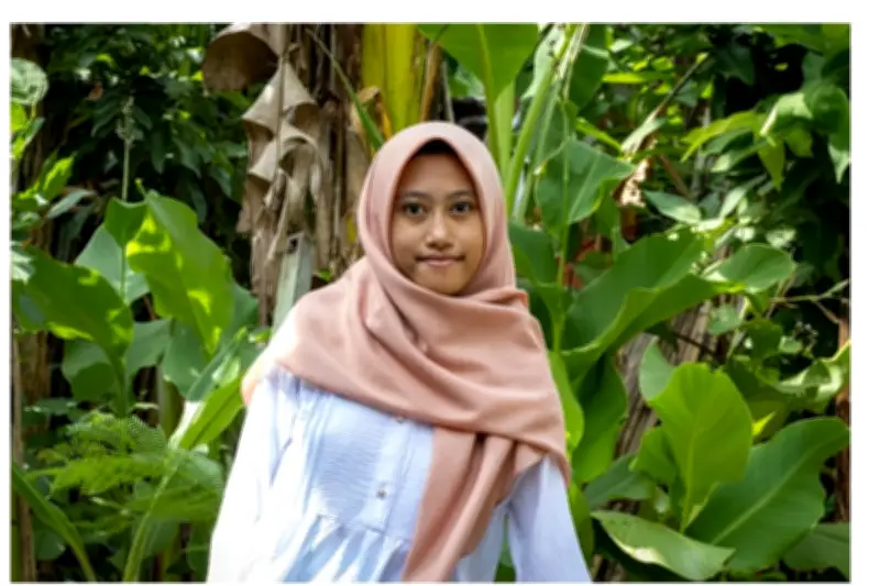 Dari Keluarga Sederhana, Ririn Diterima di UGM lewat SNBT