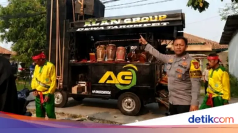 Detik-Detik Penarik Sound Sisingaan Tersetrum di Bekasi, Warga Histeris