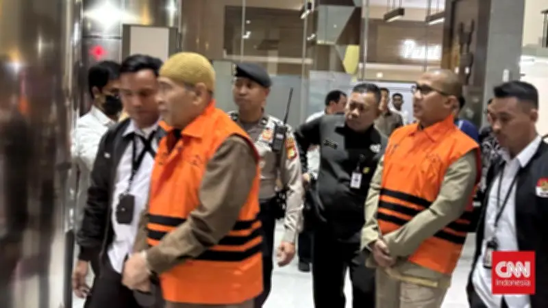 Direktur Maktour Menangis Saat Ditahan KPK Terkait Korupsi Kuota Haji