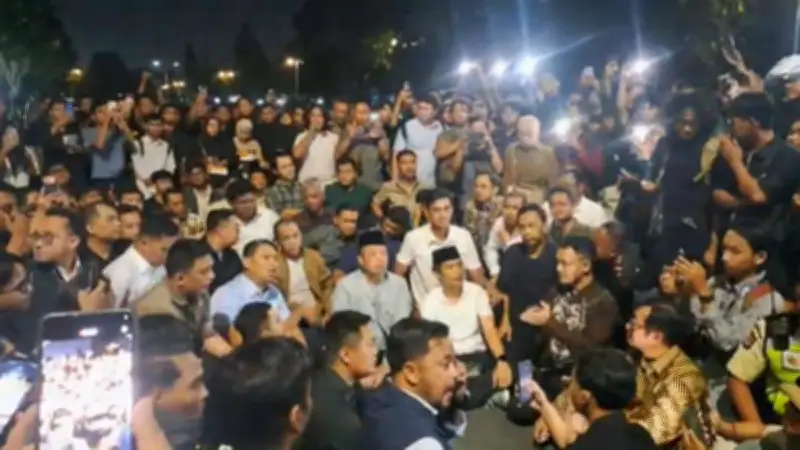 Diskusi di UGM Berujung Ricuh, Wamen Sudaryono: Kami Datang untuk Berdialog