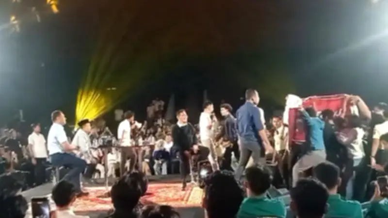 Diskusi di UGM Memanas: Budiman, Nusron, dan Sudaryono Didemo Massa